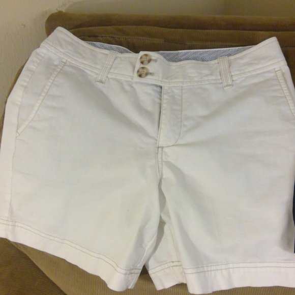Three pairs of Like New size 4 shorts - Picture 2 of 10
